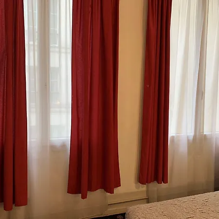 Liberty * باريس